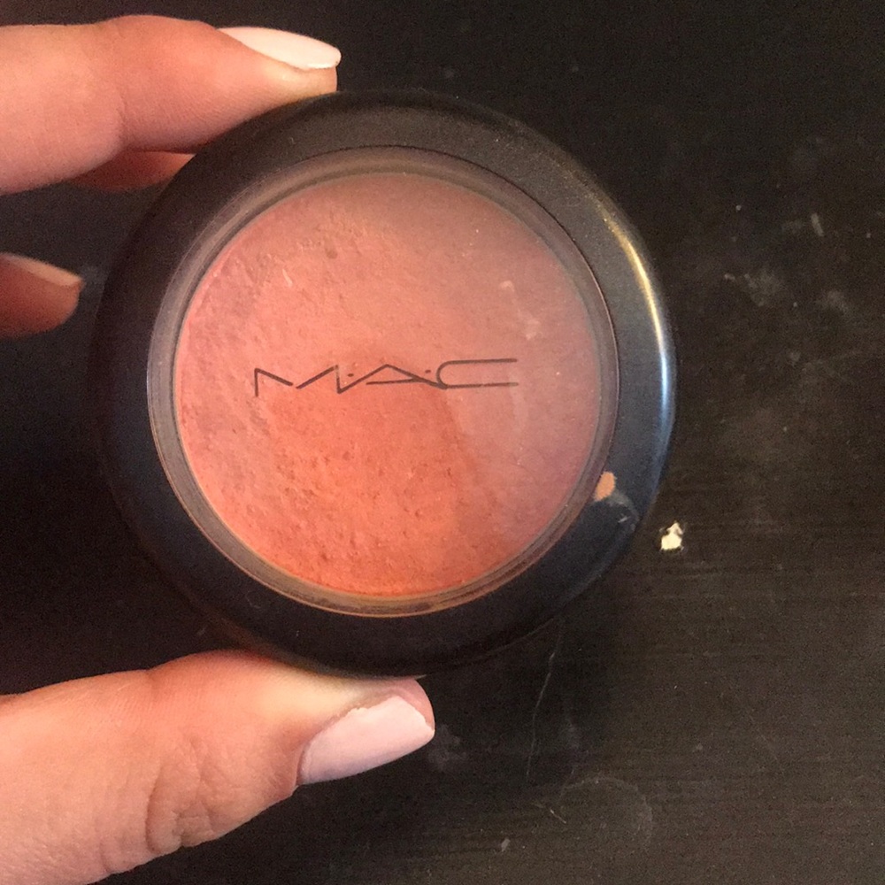 Mac blush in style